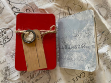 Load image into Gallery viewer, Carnet boite métal rouge