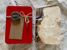 Load image into Gallery viewer, Carnet boite métal rouge