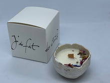 Charger l'image dans la galerie, Bougie artisanale à la cire de colza