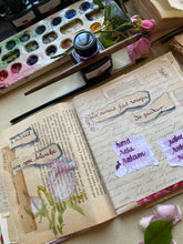 Load image into Gallery viewer, La rose thé
