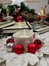 Load image into Gallery viewer, Couronne en porcelaine
