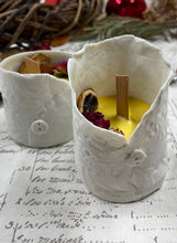 Charger l&#39;image dans la galerie, Bougie porcelaine cire d&#39;abeille
