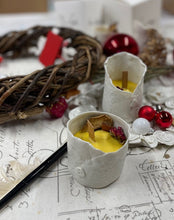 Charger l&#39;image dans la galerie, Bougie porcelaine cire d&#39;abeille
