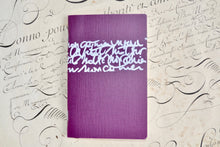 Charger l&#39;image dans la galerie, Petit cahier avec calligraphie originale
