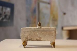 Small jewelry box with gold leaf (Raku ceramic)