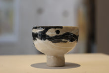 Load image into Gallery viewer, Stoneware bowl - Mount Fuji Collection
